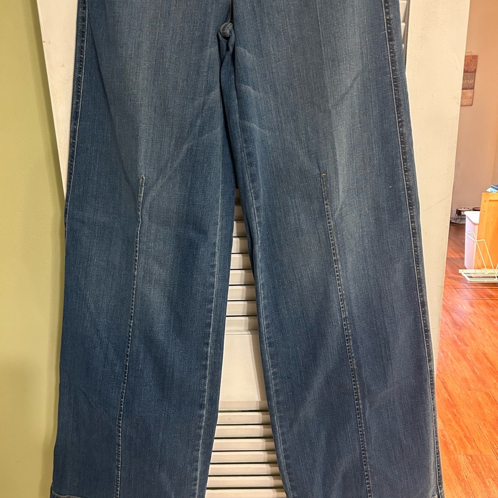 BNWT Spanx wide leg trouser detail jeans! These jeans have a cuffed hem. - Picture 6 of 6